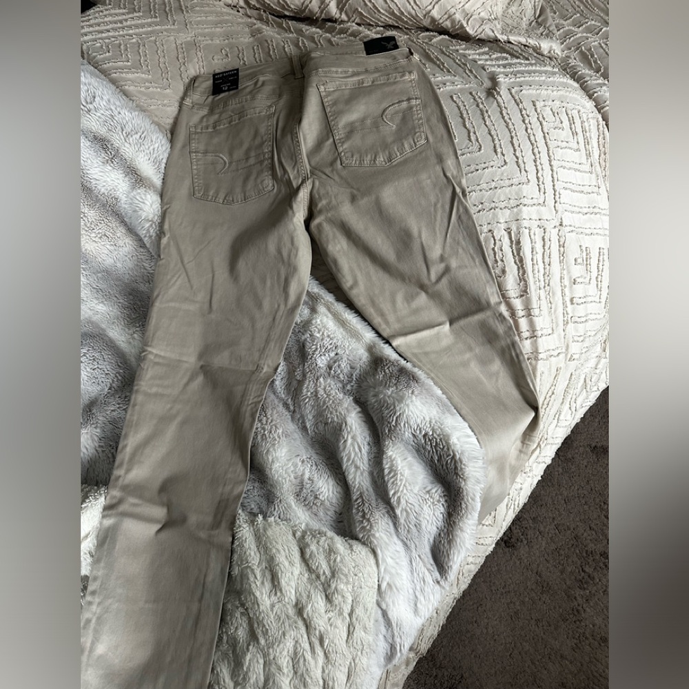 Brand new with tags American Eagle low rise jegging size 12
